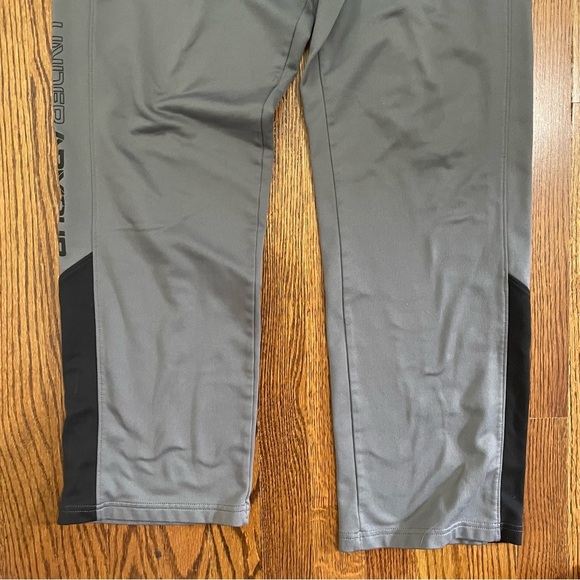 Under Armour Boys Athletic Pant Gray Black Size Large - Picture 6 of 10
